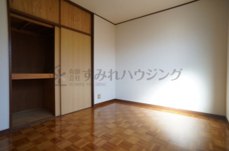 【寝室】