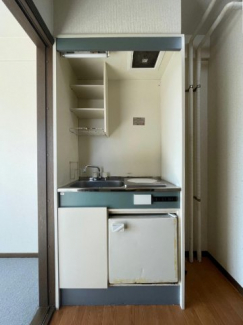 ミニ冷蔵庫は撤去します