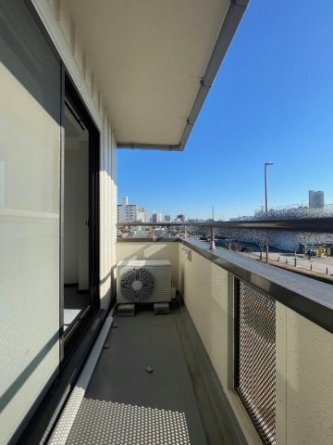 【バルコニー】