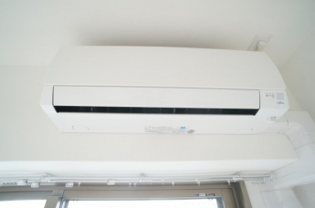 エアコン1基ついてます。参考、同建物・別間取りの号室