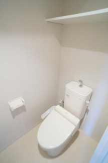 ウォシュレットですよ！参考、同建物・別間取りの号室