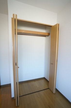 参考、同建物・反転間取りの号室