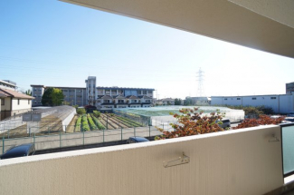 参考、同建物・反転間取りの号室