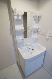 参考、同建物・反転間取りの号室