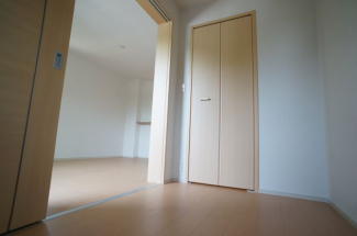 参考、同建物・反転間取りの号室