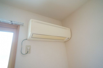 エアコン１基付き