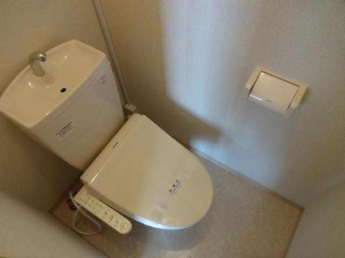 便利な温水洗浄便座できれいさっぱり