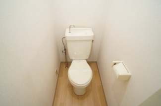 ウォシュレットへ交換実施（写真は取替前のものです）