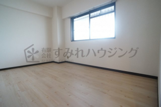 【寝室】