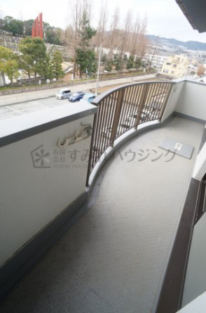 【バルコニー】