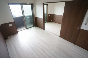 参考、同建物・反転間取りの号室
