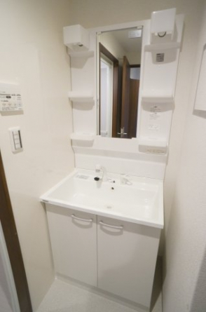 参考、同建物・反転間取りの号室