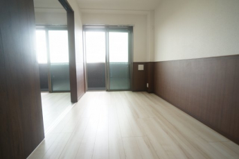 参考、同建物・反転間取りの号室