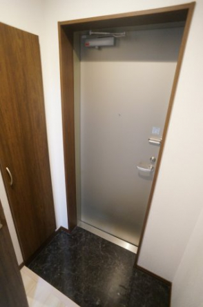 参考、同建物・反転間取りの号室