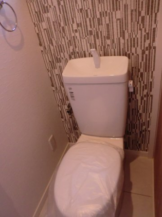 壁紙がかわいいトイレ