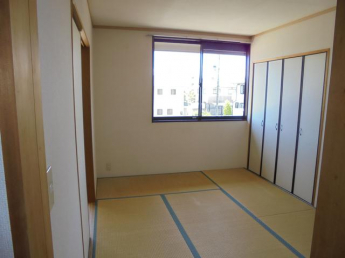 和室からもキッチンへ出入り出来ます♪