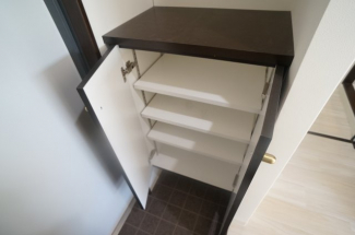 靴箱ついてます。
参考、同建物・同間取りの号室