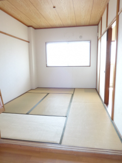 明るい和室６帖！