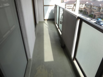 【バルコニー】