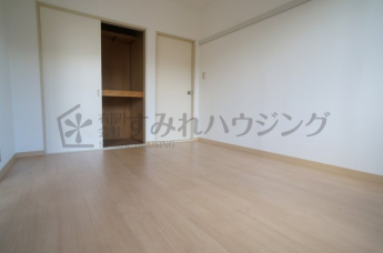 【寝室】