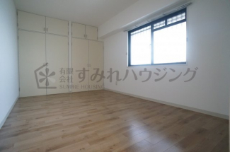 【寝室】