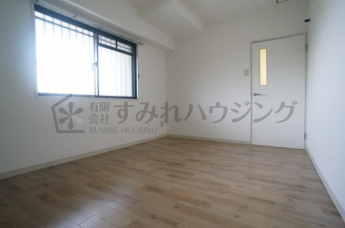 【寝室】