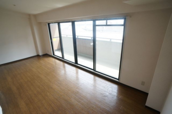 参考、同建物・反転間取りの号室