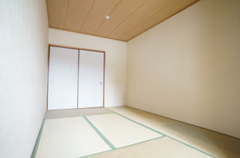 参考、同建物・反転間取りの号室