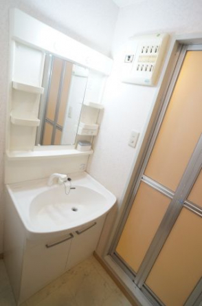 参考、同建物・反転間取りの号室
