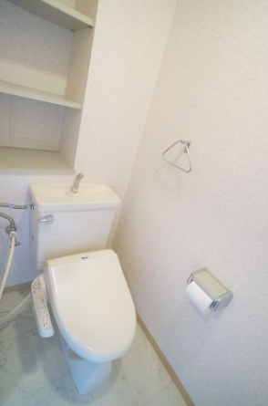 参考、同建物・反転間取りの号室