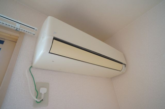 エアコン1基付いてます
参考、同建物・反転間取りの号室