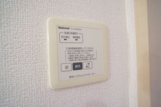 参考、同建物・反転間取りの号室