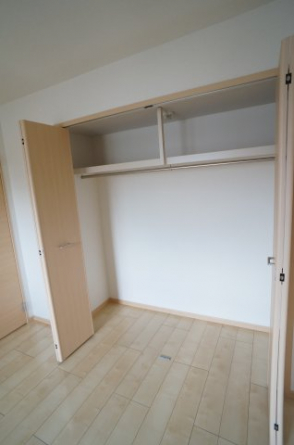 参考、同建物・反転間取りの号室