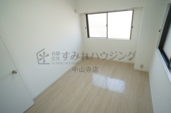 【寝室】