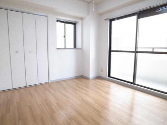 ２面採光の明るいお部屋