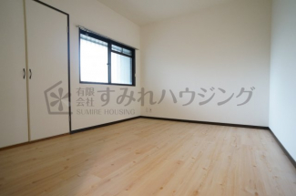【寝室】