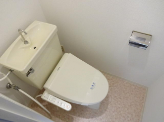 便利な温水洗浄便座付きできれいさっぱり