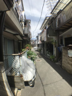 【前面道路含む現地写真】