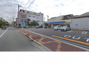ローソン尼崎南塚口町六丁目店まで126m