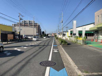 前面道路です。