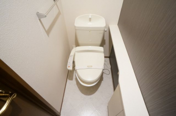 参考、同建物・反転間取りの号室