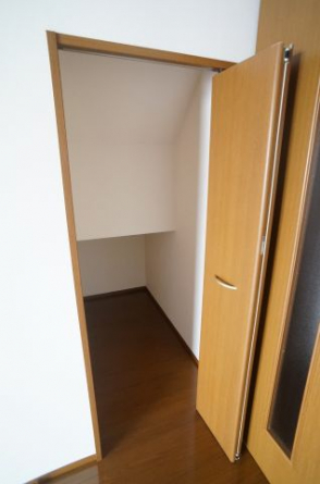 参考、同建物・反転間取りの号室