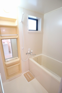 参考、同建物・反転間取りの号室