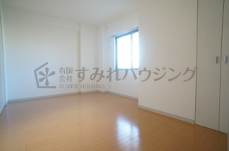 【寝室】