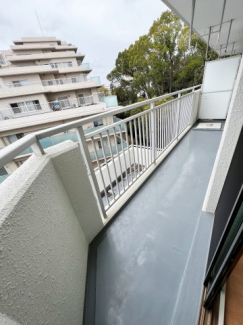 【バルコニー】