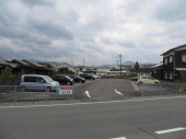 松山市森松町の駐車場の画像