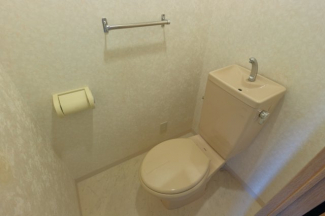 トイレは浴室と別々で温水洗浄便座取り付け予定です。