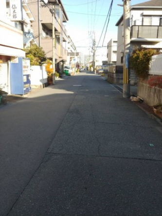 西側道路　入口