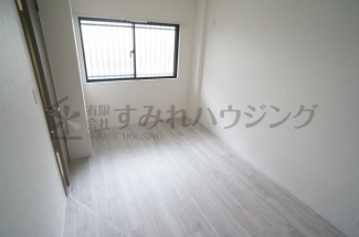 【寝室】