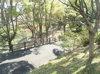 西山公園まで669m